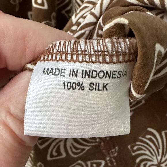 Basil & Maude All Silk Skirt or Strapless Top. Stretch smocked at top Size large - Picture 10 of 11